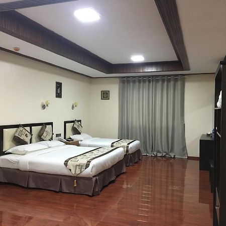 Hotel Yadanar Oo Мандалай Экстерьер фото