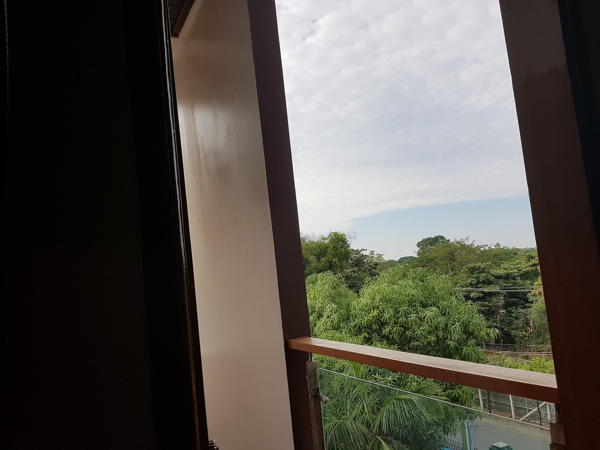 Hotel Yadanar Oo Мандалай Экстерьер фото
