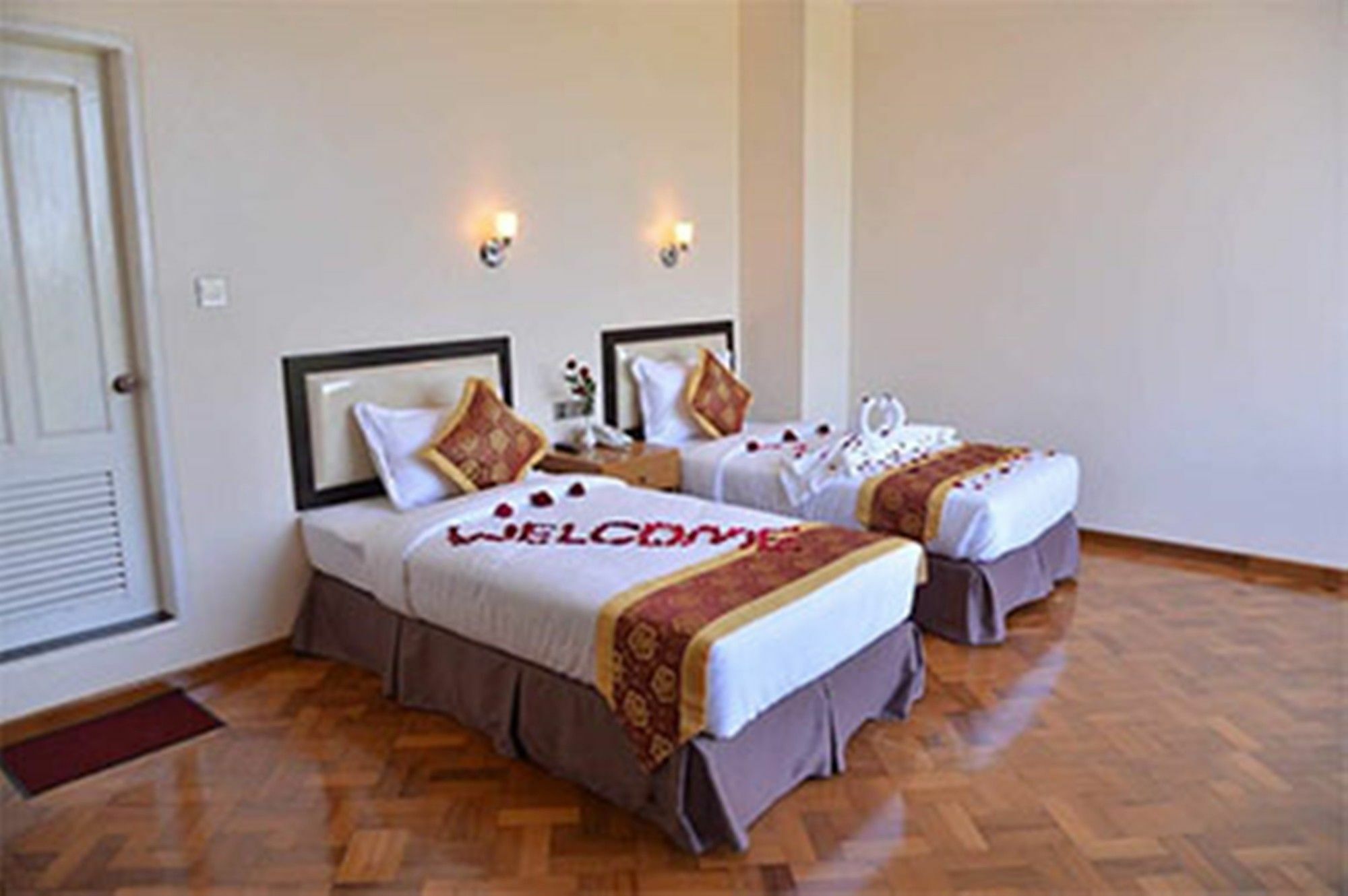 Hotel Yadanar Oo Мандалай Экстерьер фото