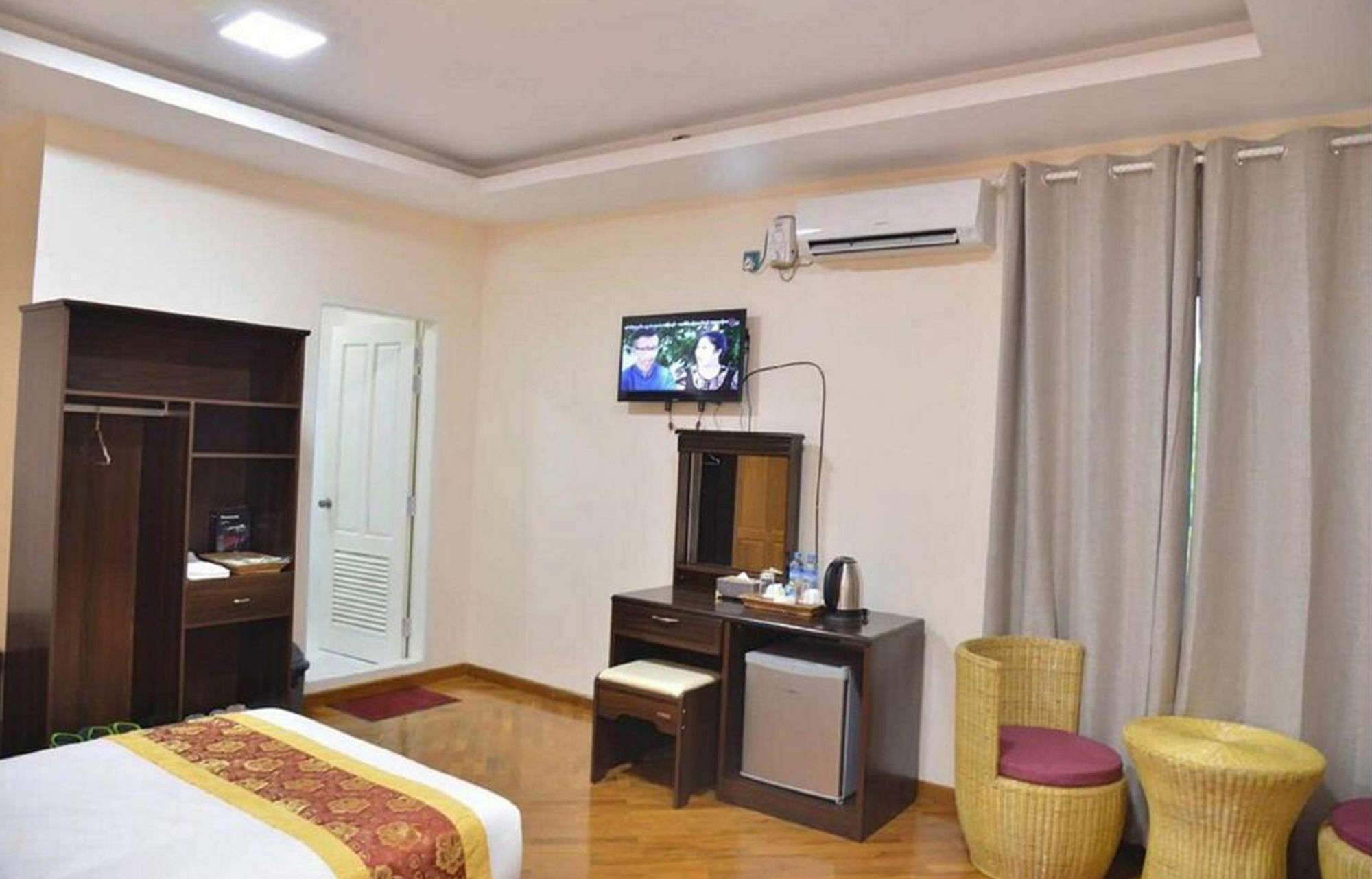 Hotel Yadanar Oo Мандалай Экстерьер фото